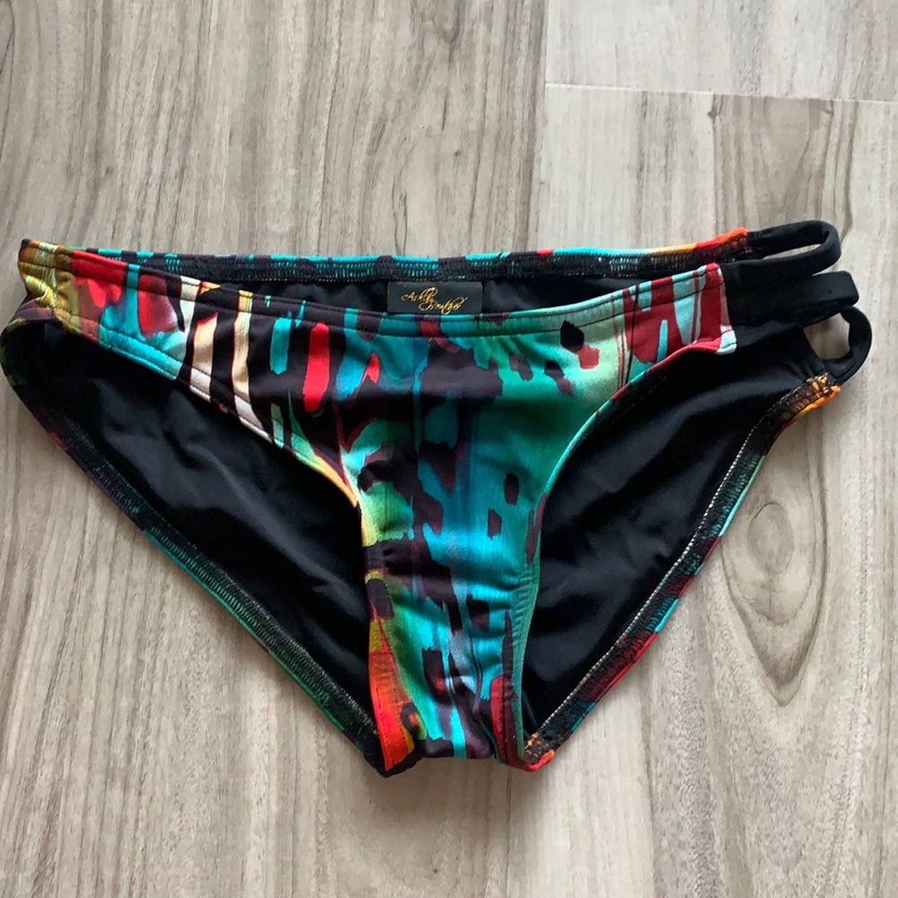 Suuuuper soft and vibrant printed swim bottoms